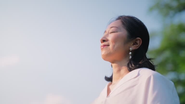 How to Incorporate Holistic Healing Into Daily Life
