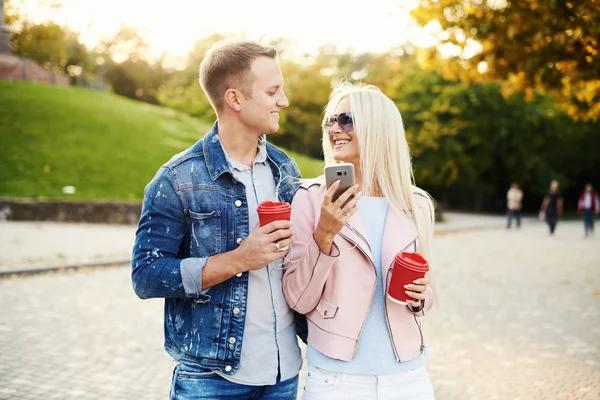 How to Keep a Positive Outlook During Busy Days