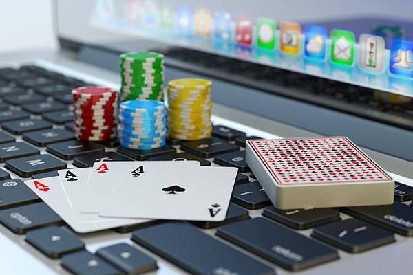 Exploring the tradeoffs in casino site selection